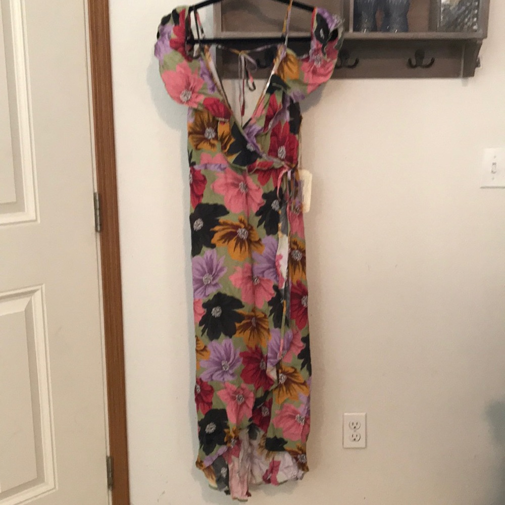 Band of Gypsies dress, slit in front, London ruffle neckline no size tagโฆ